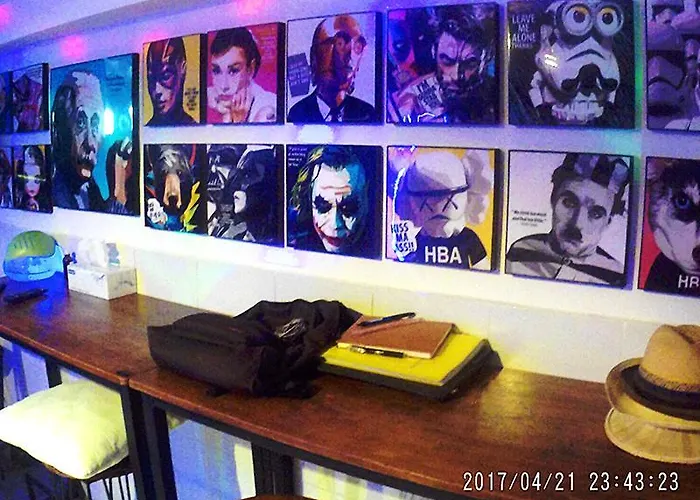 Cafe And Bar Secret Base * Bangkok